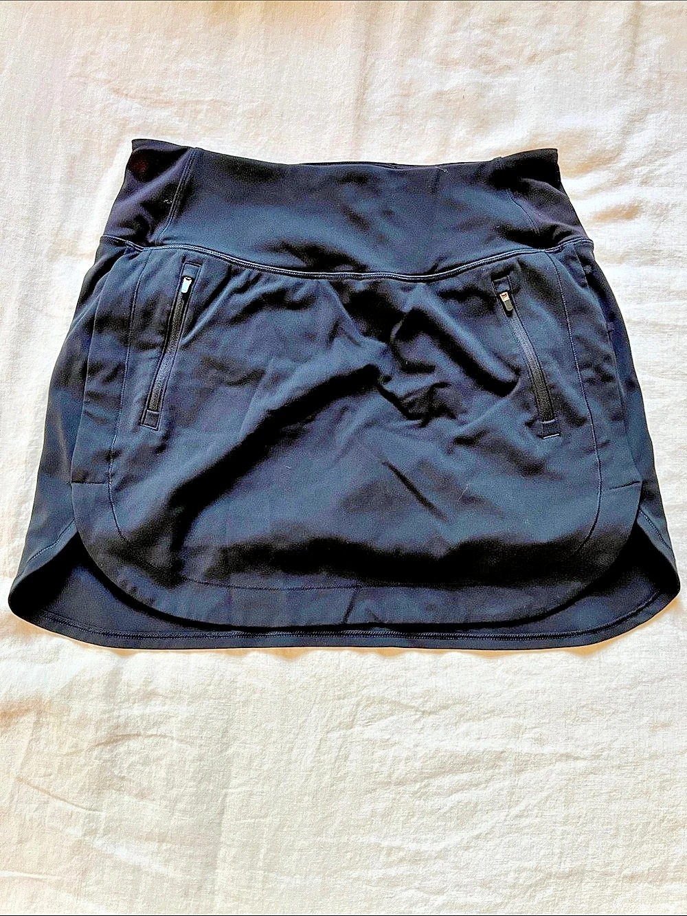 Athleta Fairway Golf Skort 16" Black Size Medium Like New